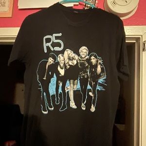 R5 band shirt